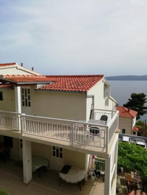 Apartments by the sea Pisak, Omis - 4815